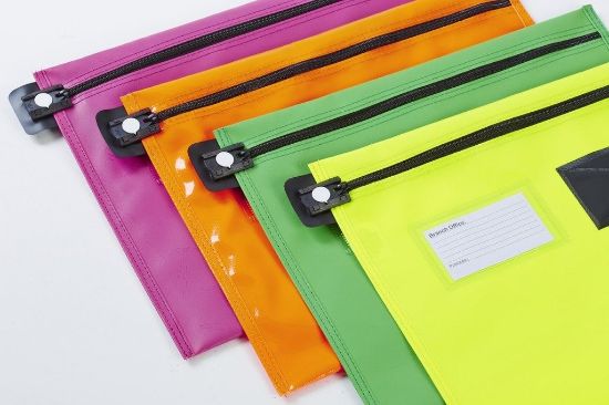 Premium Mailing & Zipper Bags in Dubai – Durable, Custom & Secure Packaging Solutions